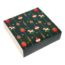 Load image into Gallery viewer, M426 9 Cavity Merry Christmas Chocolate Box 3