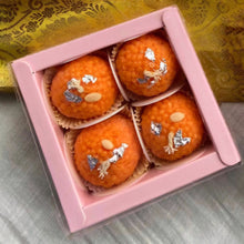 Load image into Gallery viewer, M904 4 Cavity Premium Pink Chocolate Box