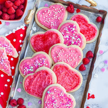 Load image into Gallery viewer, Heart Shape 3 Piece Cookie Cutter Set 2
