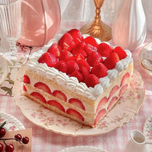 Load image into Gallery viewer, Mala&#39;s Strawberry Crush 1 Litre 4
