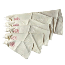 Load image into Gallery viewer, Noor Reusable Piping/ Icing Bag 3
