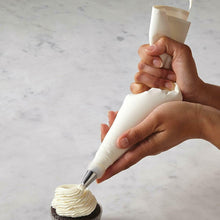 Load image into Gallery viewer, Noor Reusable Piping/ Icing Bag 4
