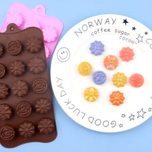 Load image into Gallery viewer, S65 Multi Flower Silicone Chocolate Mould 3
