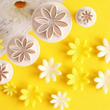 Load image into Gallery viewer, Z4 Marguerite | Daisy 4 Piece Plunger Set 4
