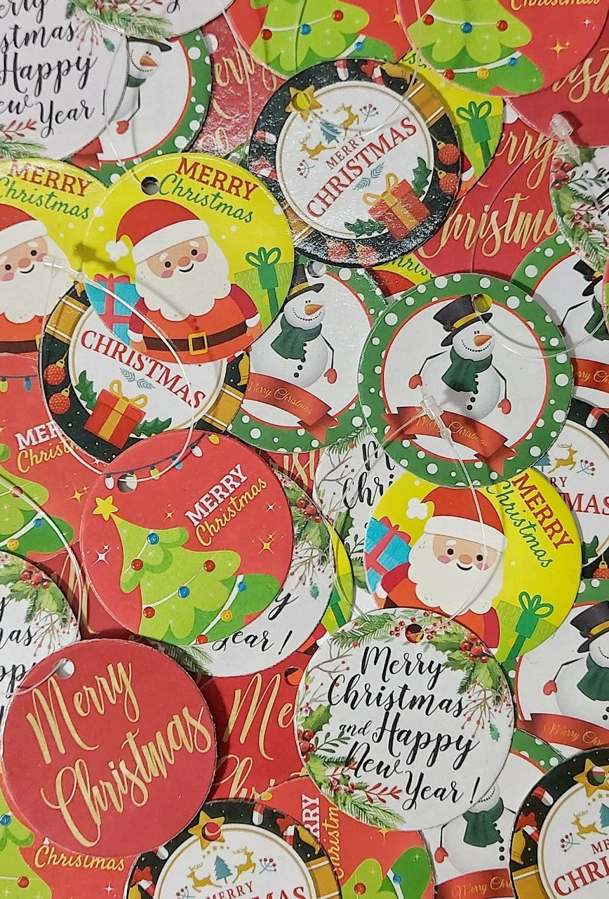 A72 Merry Christmas Tags With Thread 50 Pieces