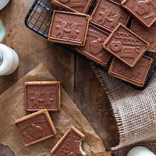 Load image into Gallery viewer, S409 Merry Christmas Gingerbread Story Silicone Chocolate Mould | Candles | Soap | Jelly
