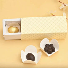 Load image into Gallery viewer, M803 Red &amp; Yellow Lattice Print 3 Cavity Chocolate Box | Candles | Macarons | Random Color
