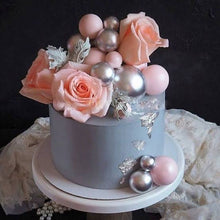 Load image into Gallery viewer, Silver Faux Ball 12 Piece Set 2
